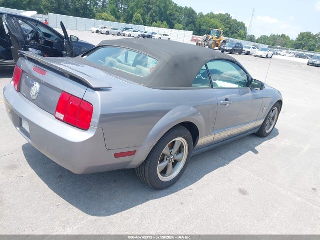 صورة 4 لـ 2006 FORD MUSTANG V6