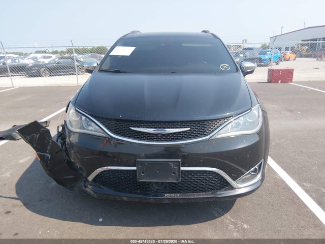 2017 CHRYSLER PACIFICA LIMITED 12