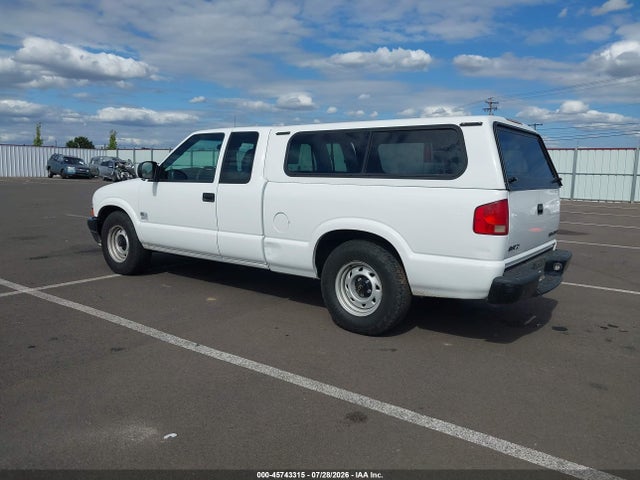 2003 Chevrolet S-10 photo 3