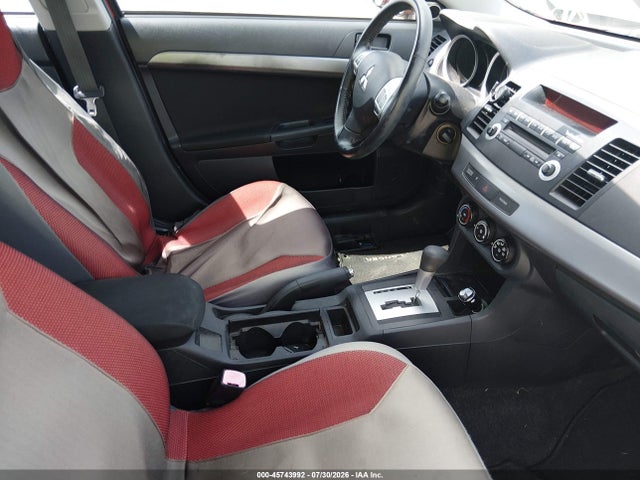 صورة 5 لـ 2010 Mitsubishi LANCER ES
