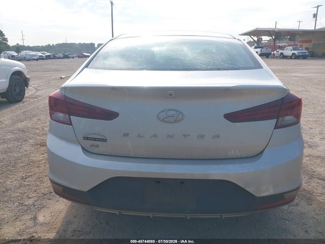 2019 HYUNDAI ELANTRA SE 17