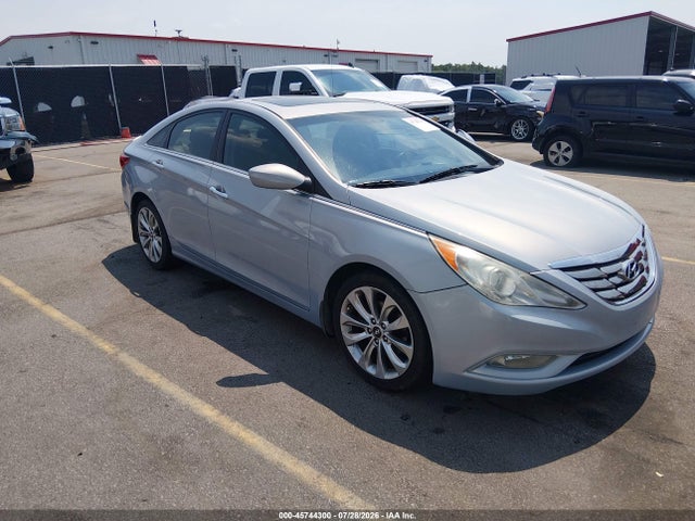 2013 HYUNDAI SONATA SE