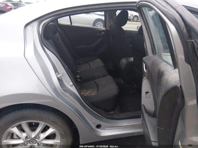 صورة 8 لـ 2014 Mazda MAZDA3 I TOURING