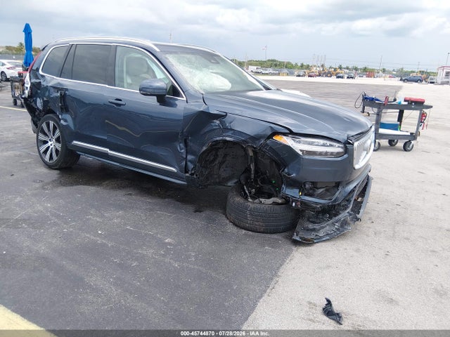 2025 VOLVO XC90 T8 CORE 7-SEATER