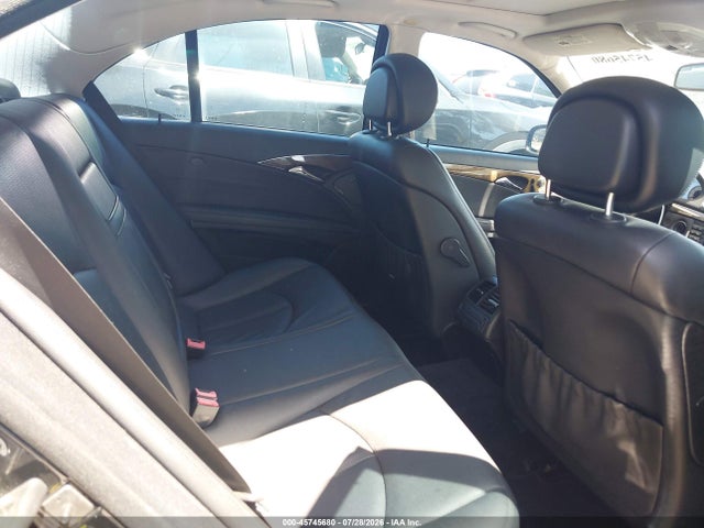 صورة 8 لـ 2007 Mercedes-BENZ E 350