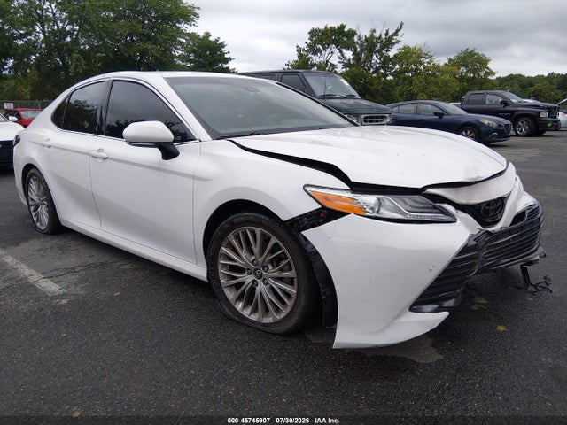 2018 TOYOTA CAMRY XLE