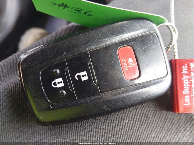 2019 TOYOTA PRIUS LIMITED 11