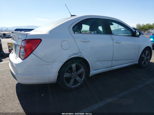 صورة 3 لـ 2015 Chevrolet SONIC RS AUTO