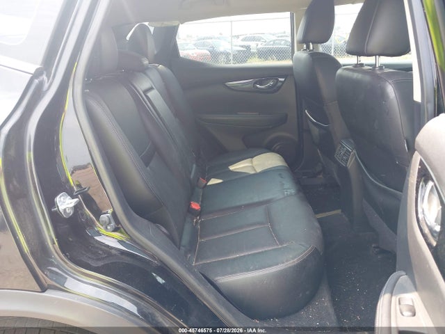 2017 NISSAN ROGUE SPORT SL 8