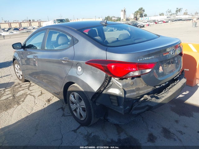2016 Hyundai ELANTRA SE — фото 3