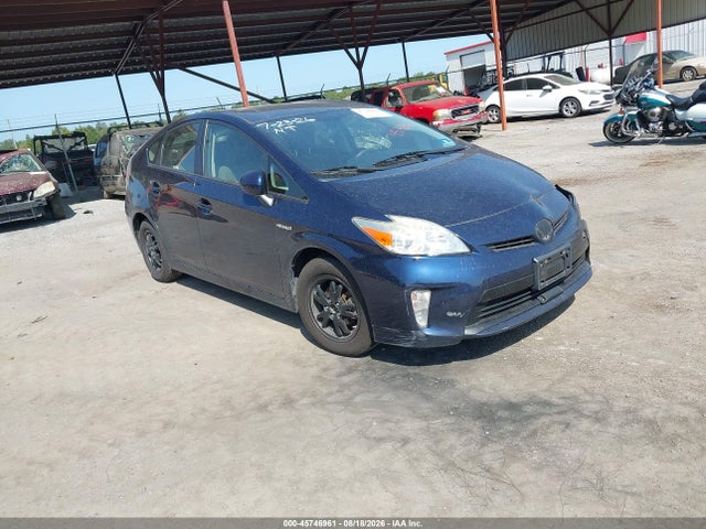 2015 TOYOTA PRIUS THREE