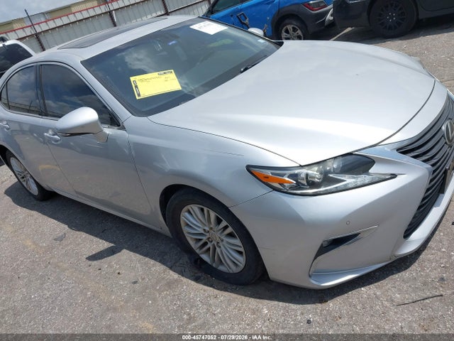 2016 LEXUS ES 
