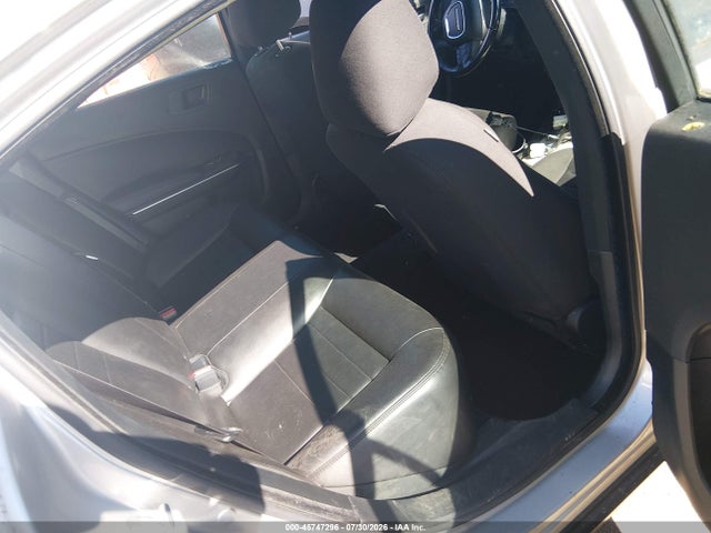2019 Dodge CHARGER POLICE AWD photo 8