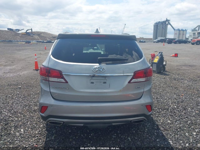 2017 HYUNDAI SANTA FE SE 16