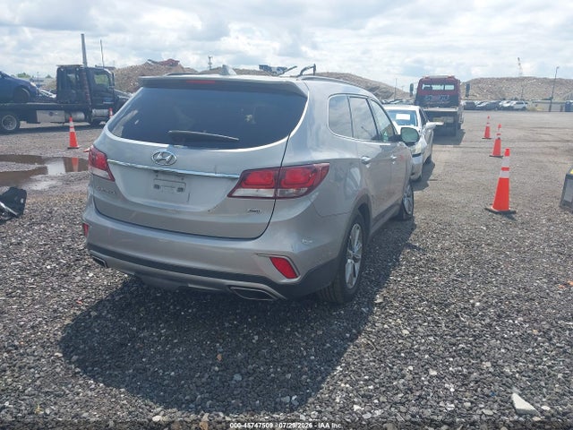 2017 HYUNDAI SANTA FE SE 4