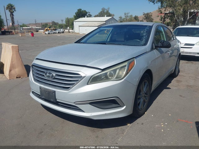 2017 Hyundai SONATA SE photo 2