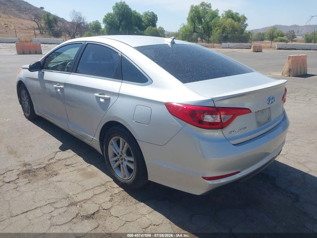 2017 Hyundai SONATA SE photo 3
