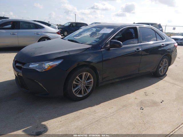 2015 Toyota CAMRY SE — фото 2