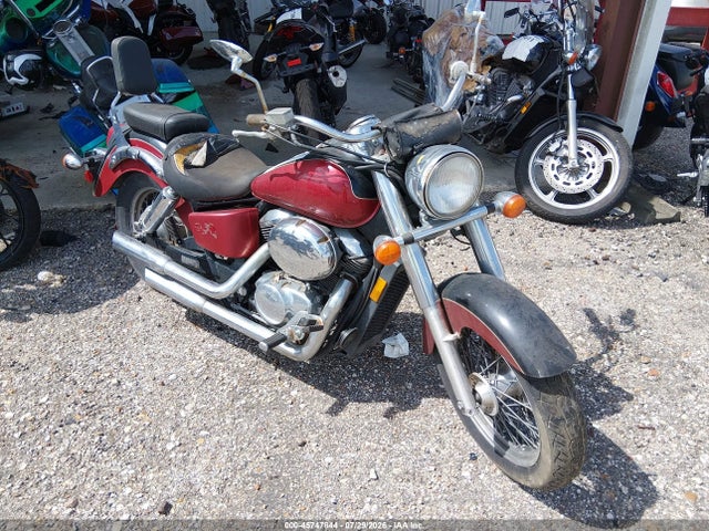 2002 HONDA VT750 CDC