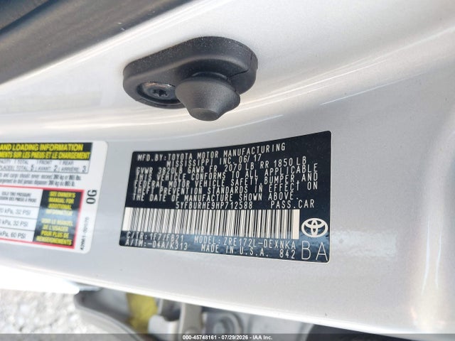 2017 TOYOTA COROLLA LE 9