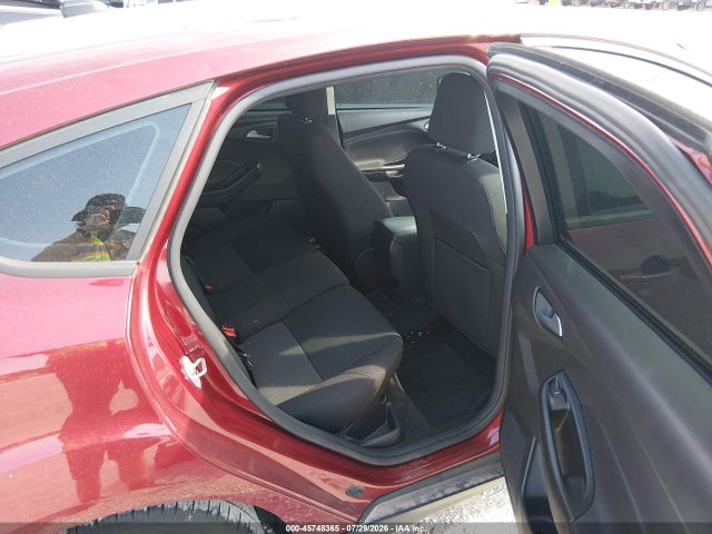 2017 FORD FOCUS SE 8