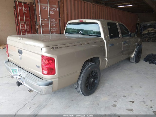 2005 Dodge DAKOTA SLT 照片 4