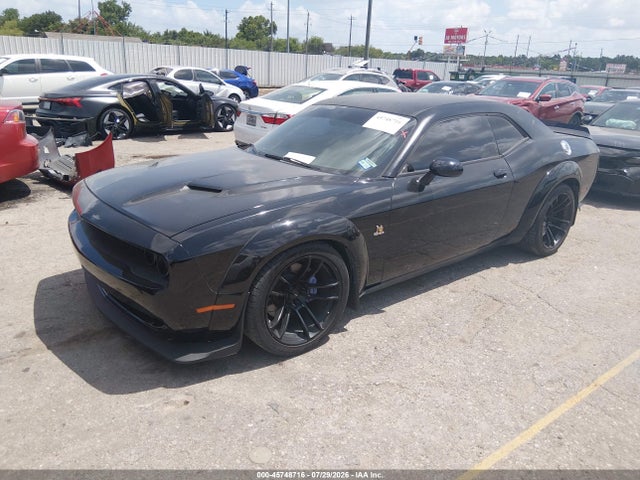 صورة 2 لـ 2018 Dodge CHALLENGER R/T SCAT PACK
