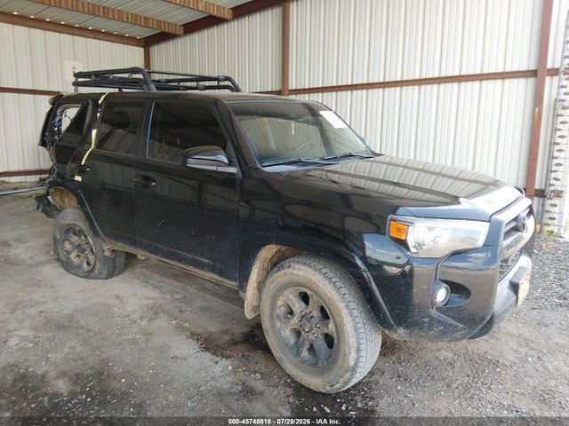 2024 TOYOTA 4R SR5