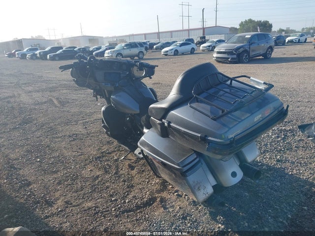 2019 HARLEY-DAVIDSON FLHTKSE 3