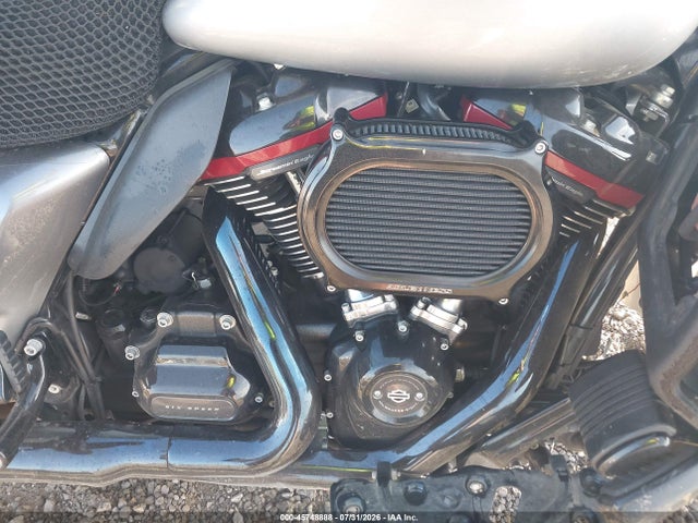 2019 HARLEY-DAVIDSON FLHTKSE 8