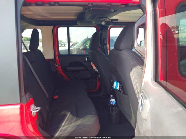 2018 JEEP WRANGLER UNLIMITED SAHARA 4X4 8