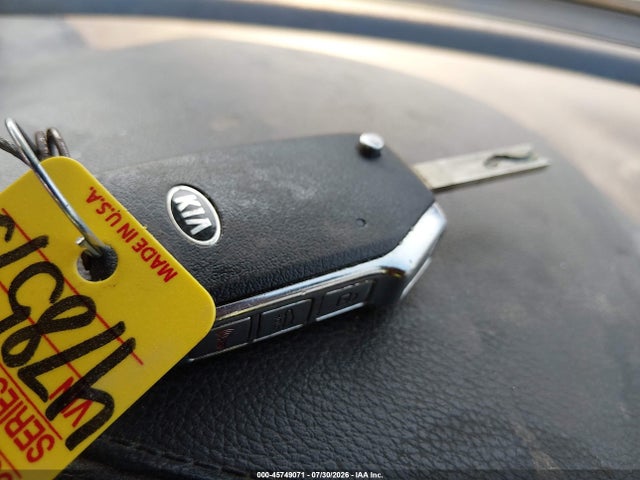 2019 KIA FORTE S 11