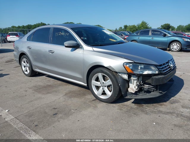 2013 VOLKSWAGEN PASSAT 2.0L TDI SE