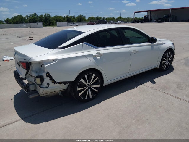 2022 NISSAN ALTIMA SR FWD 4