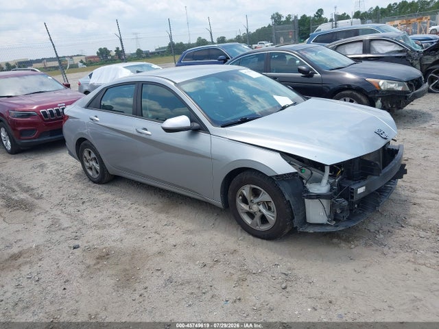 2022 HYUNDAI ELANTRA SE