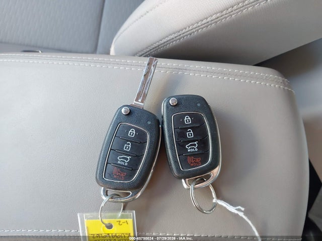 2019 HYUNDAI TUCSON SE 11