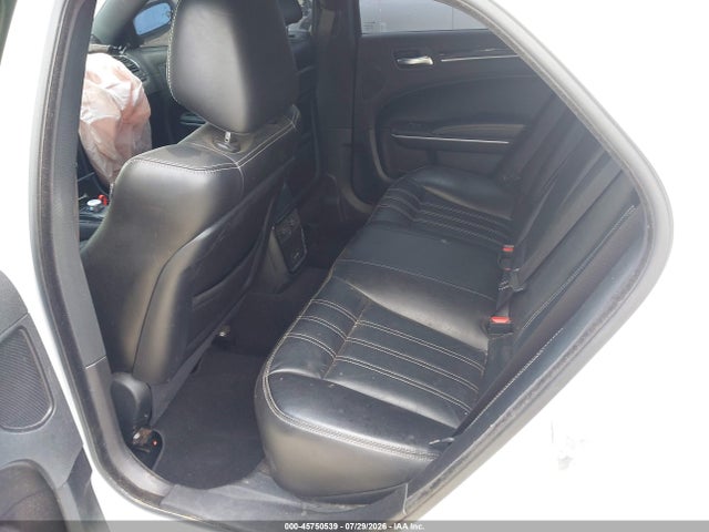صورة 8 لـ 2022 Chrysler 300 S