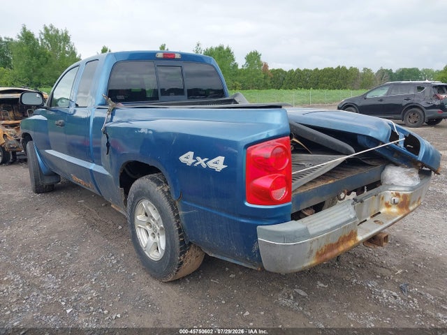 2005 Dodge DAKOTA SLT 照片 3