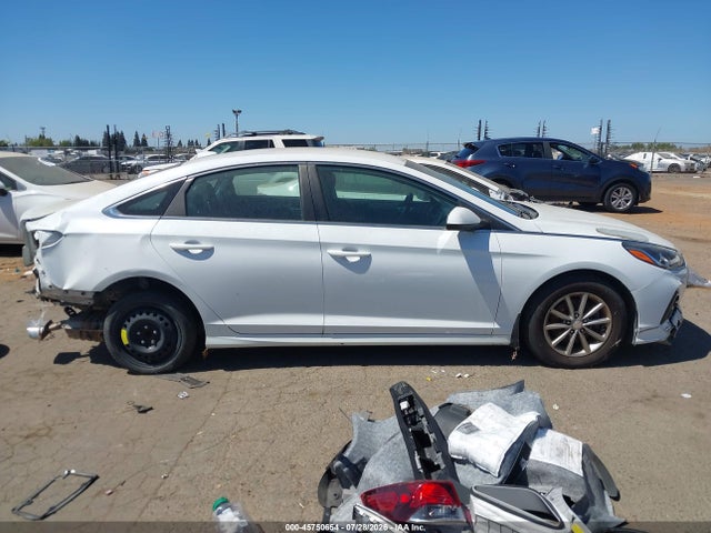 2019 Hyundai SONATA SE — миниатюра 14
