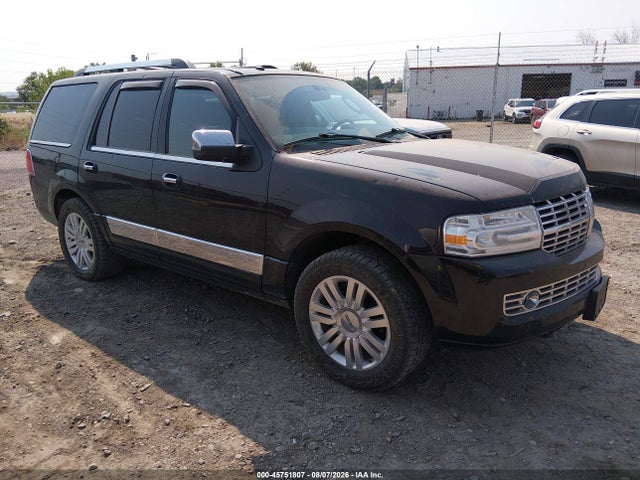 2011 LINCOLN NAVIGATOR 
