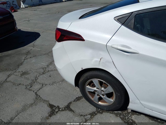2015 Hyundai ELANTRA SE 照片 6