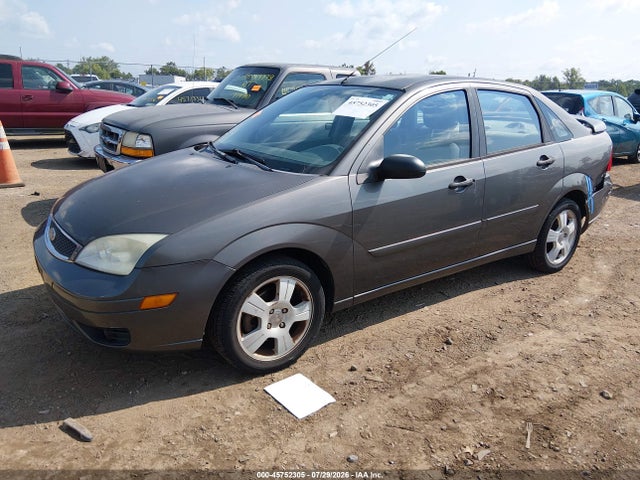 صورة 2 لـ 2005 FORD FOCUS ZX4