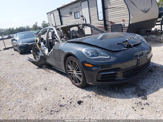 2019 PORSCHE PANAMERA 4