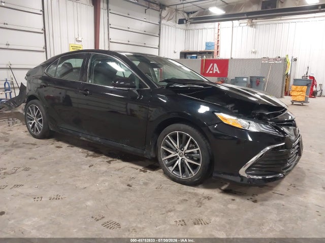 2023 TOYOTA CAMRY XLE AWD