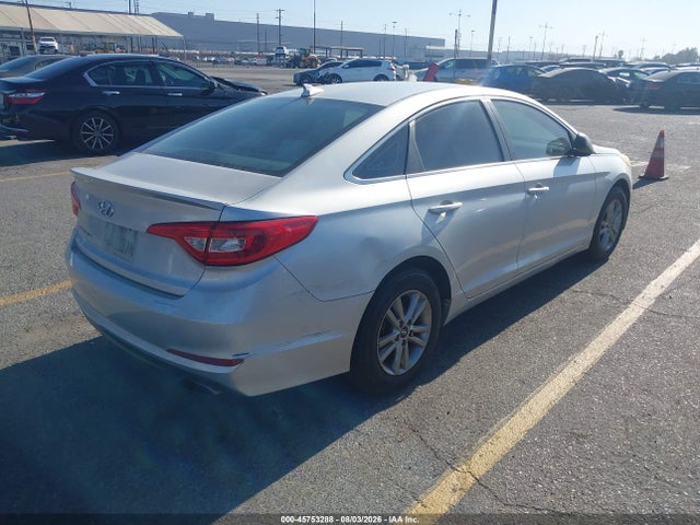 2016 Hyundai SONATA SE — фото 4