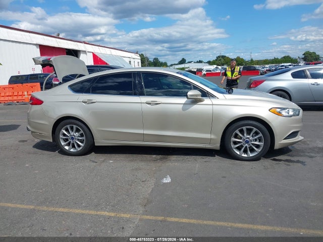 2017 FORD FUSION SE 13