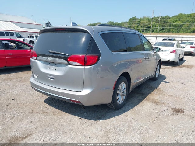2017 CHRYSLER PACIFICA TOURING-L 4