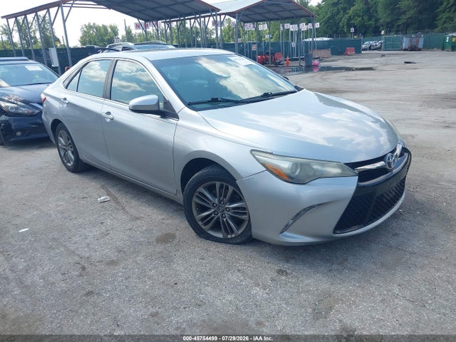 2016 TOYOTA CAMRY SE