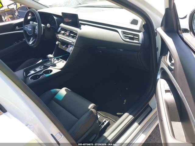 2026 Genesis G70 2.5T RWD — фото 5