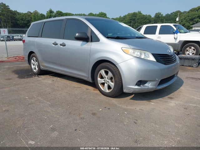 2015 TOYOTA SIENNA L 7 PASSENGER